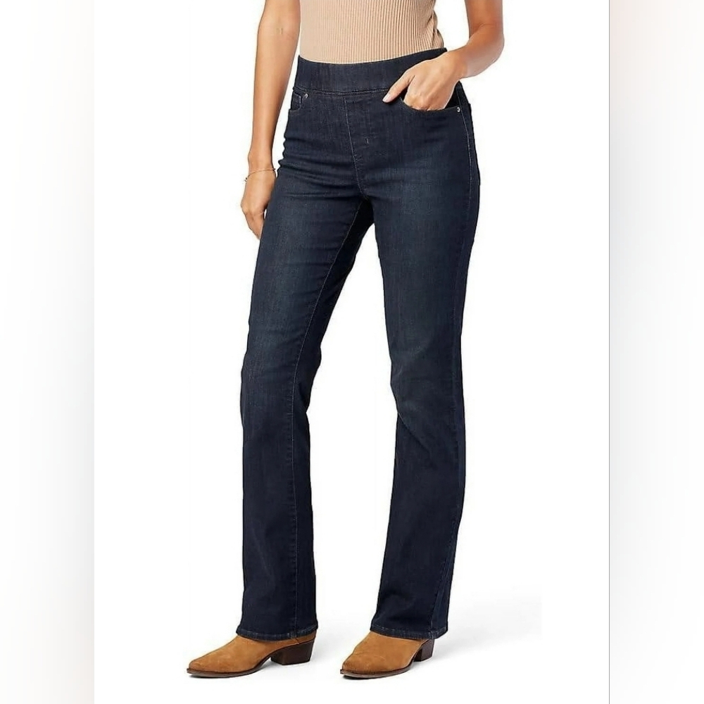 Levi's Women's Black Jeans, Size W35 L34. New With Tags